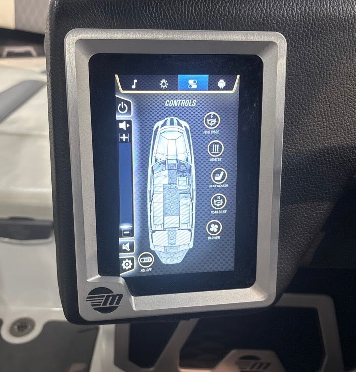 Malibu Wakesetter Medallion 7” Screen Repair & Upgrade ‘20-‘24